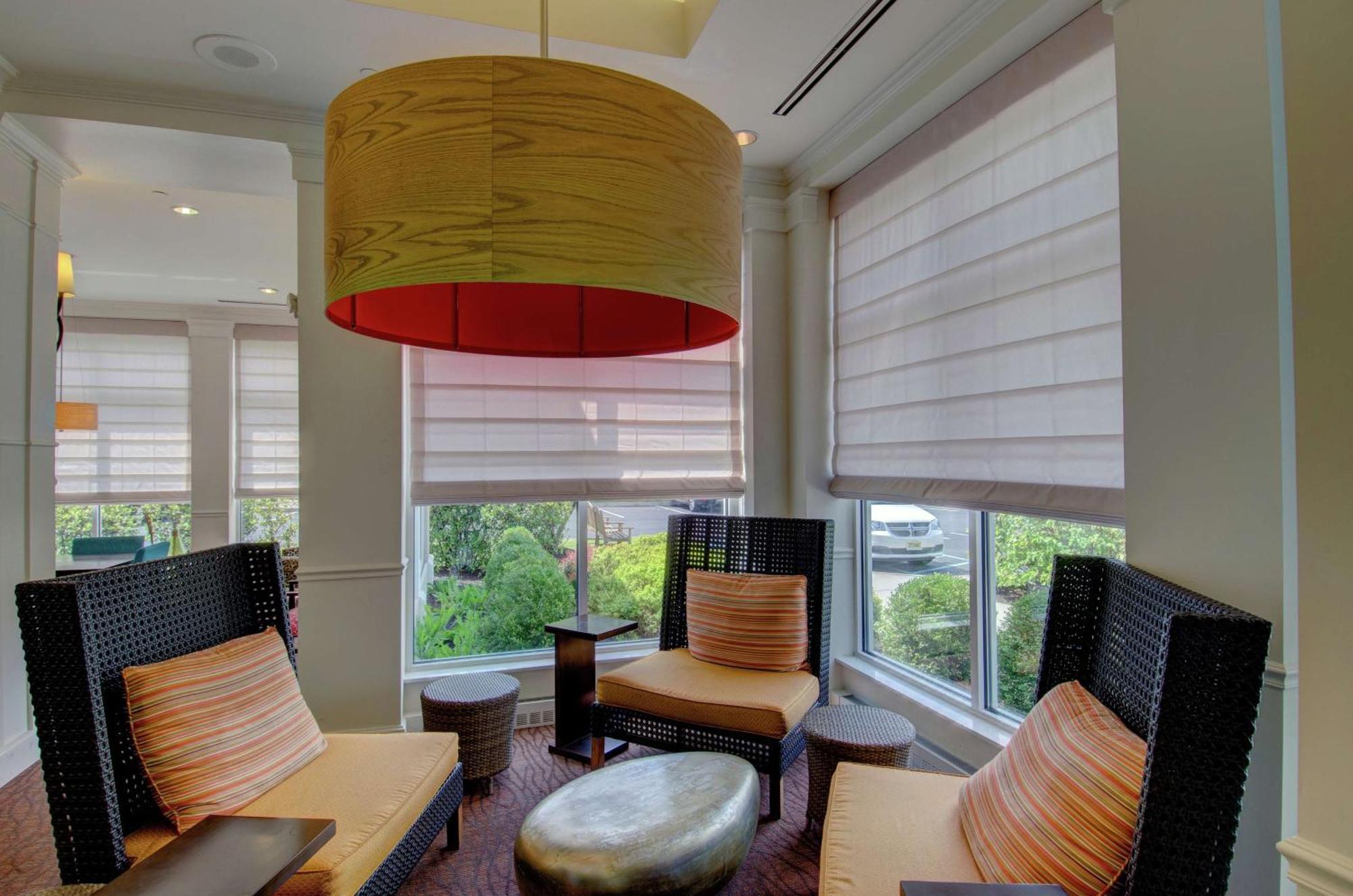 Hilton Garden Inn Norwalk Exterior photo